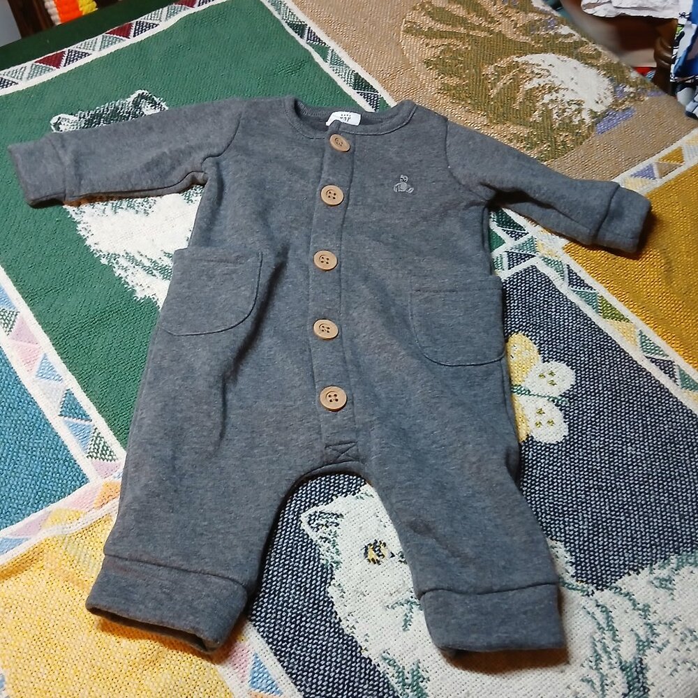 Baby Gap 0-3M Infant Baby Heather Gray Button Down Outfit